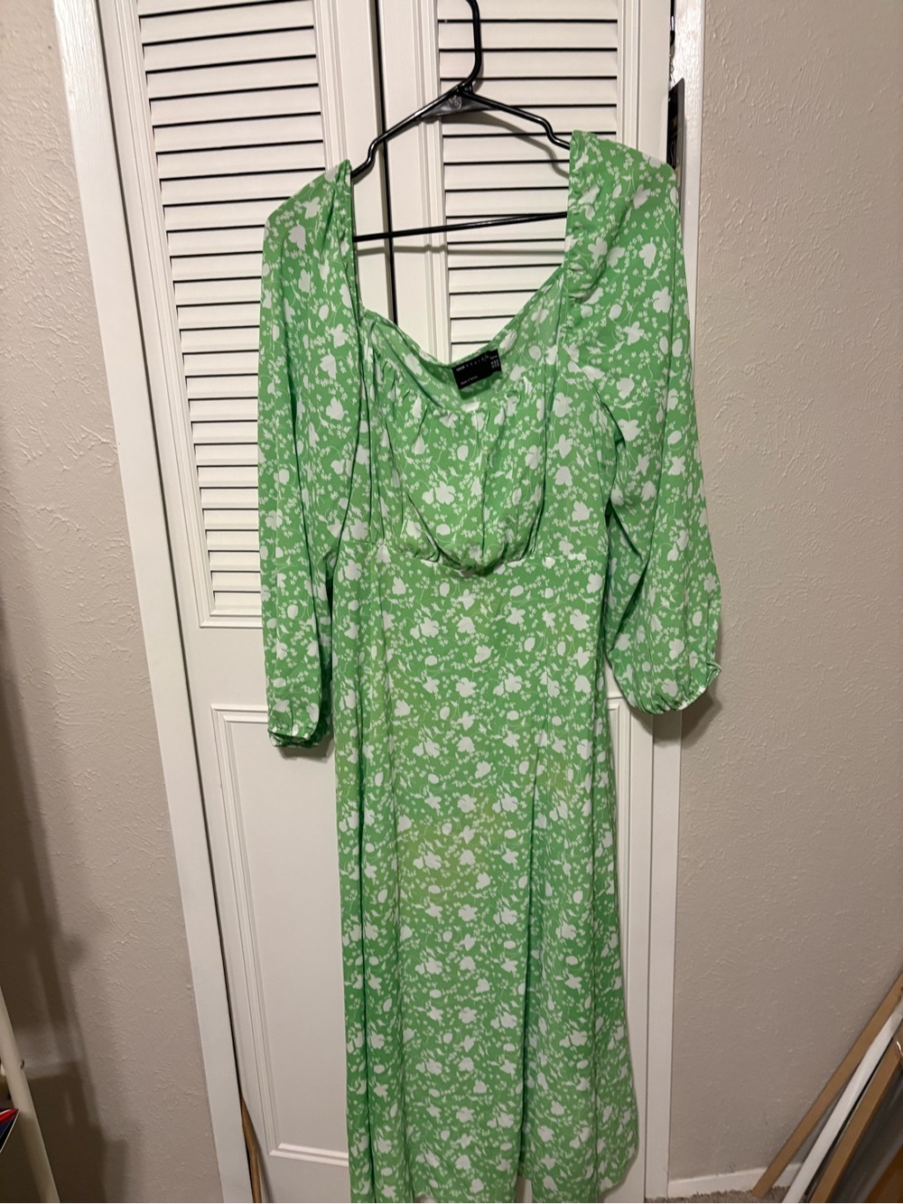 ASOS Curve Light Green Floral Maxi Dress - Picture 3 of 3